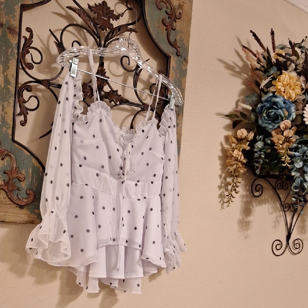 VENUS White Peplum Cold Shoulder Blouse with Ruffles. NWOT Size 2 - Picture 6 of 12